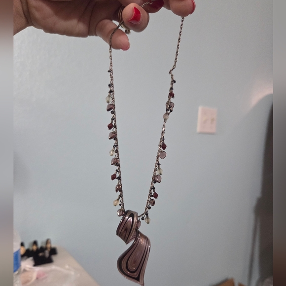 Elegant Black and Bronze/Purple Hues Necklace With Glass Pendant - Picture 3 of 12